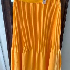 NWT J crew pleated midi skirt!